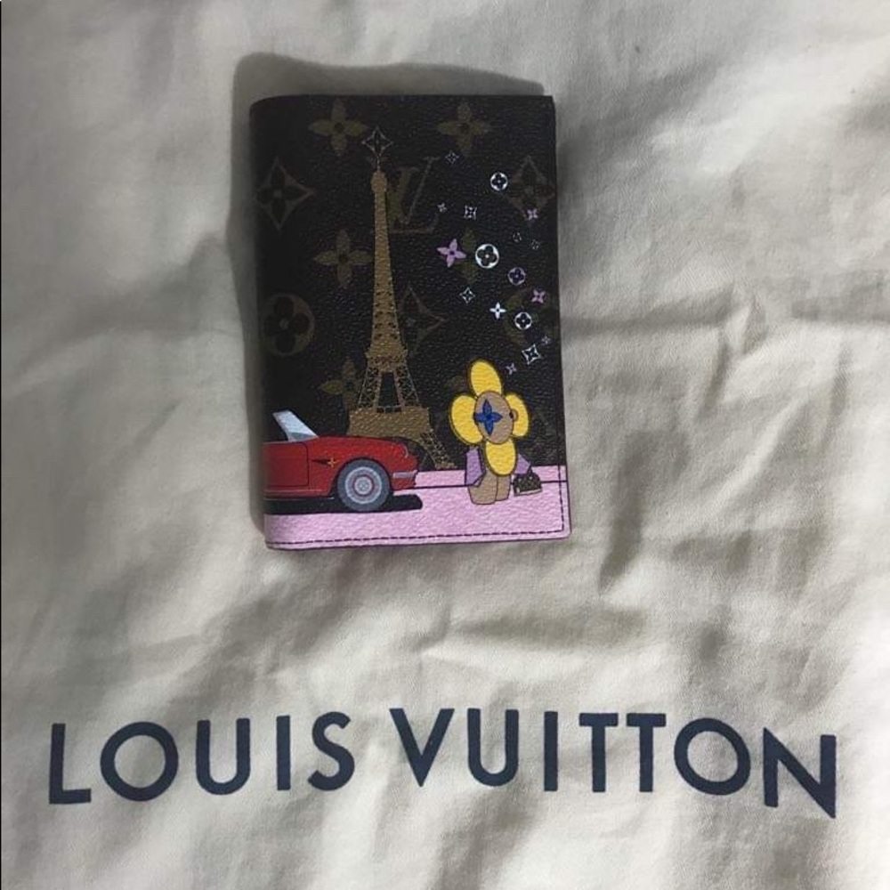 Louis Vuitton Passport Holder Holiday edition